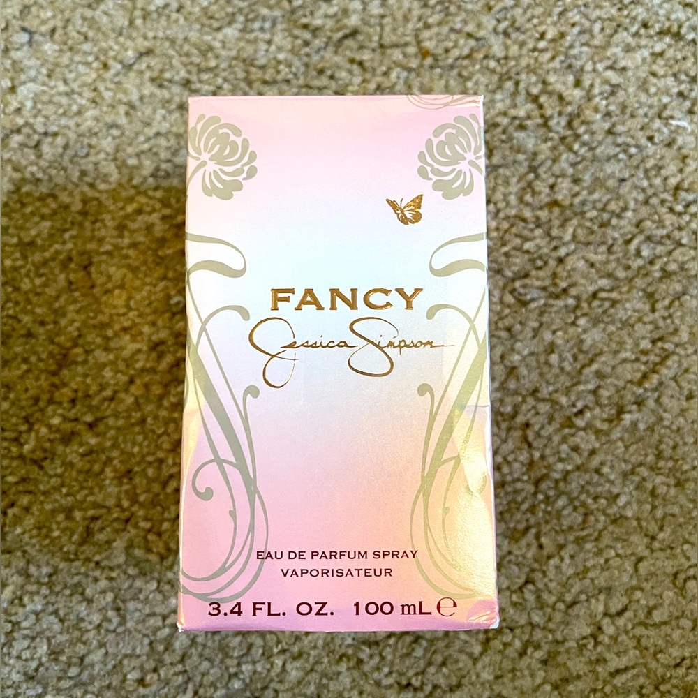 JESSICA SIMPSON FANCY PERFUME NWOT